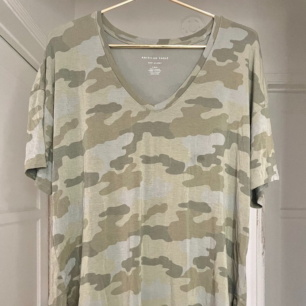 American Eagle Soft & Sexy Camo Army Oversized V-Neck T-Shirt Women Short Sleeve